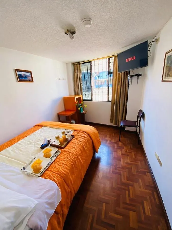 Hotel Margarita Inn Alameda Quito