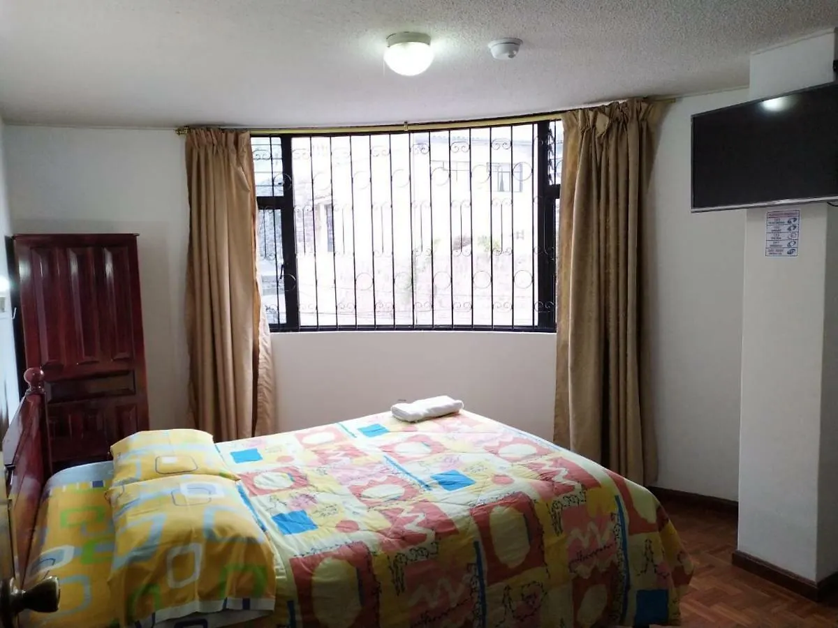 Hotel Margarita Inn Alameda Quito 2*,